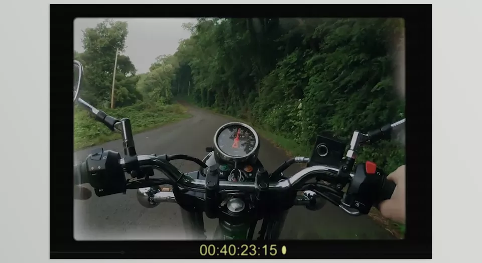  Projector Slide Emulator Premiere Pro - Transform your edits with professional cinematic bars in just one click.
